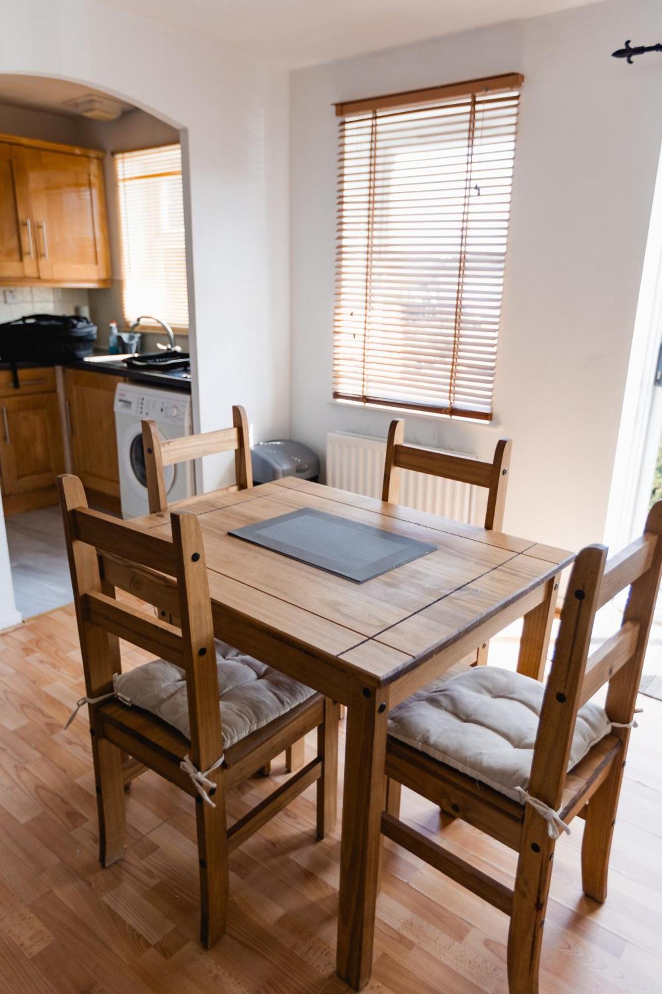 Hullidays Victora Dock- Refurbished 2024 Apartment Kingston upon Hull Bagian luar foto